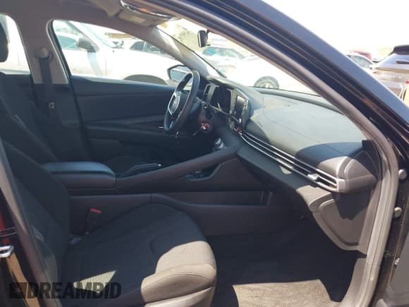 ✅ 2021 Hyundai Elantra SE • VIN: KMHLL4AG4MU173585 • Lot: 42592182. Listed on IAAI with 62,662 mi. Free auction sales archive from the USA and detailed vehicle history report at DreamBid. Image 5.