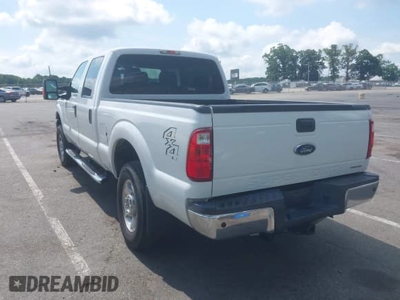 ✅ 2016 Ford F-250 Lariat • VIN: 1FT7W2B64GEC48677 • Lot: 42671950. Listed on IAAI with 157,673 mi. Free auction sales archive from the USA and detailed vehicle history report at DreamBid. Image 3.