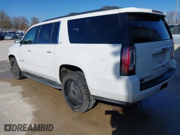 ✅ 2017 GMC Yukon XL SLT • VIN: 1GKS2GKC0HR255469 • Lot: 41767274. Listed on IAAI with 274,873 mi. Free auction sales archive from the USA and detailed vehicle history report at DreamBid. Image 3.