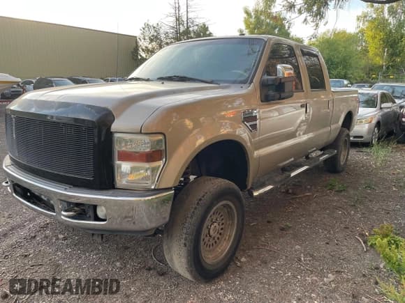 ✅ 2010 Ford F-250 XL • VIN: 1FTSW2BR2AEB06291 • Lot: 81199834. Wystawiony na Copart z przebiegiem 158 371 mil. Bezpłatny archiwum sprzedaży aukcyjnych z USA i szczegółowy raport historii pojazdu na DreamBid. Zdjęcie 2.