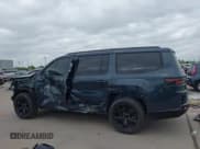 ✅ 2023 Jeep Wagoneer Series II Carbide • VIN: 1C4SJUBP7PS563049 • Лот: 41975373. Опубликован ранее на IAAI с пробегом Не указан. Бесплатный доступ к архиву аукционных продаж из США и подробный отчёт об истории автомобиля на DreamBid. Изображение 15.