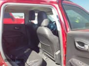 ✅ 2017 Jeep Compass Latitude • VIN: 3C4NJCBB6HT669360 • Lot: 43394313. Wystawiony na IAAI z przebiegiem 60 393 mil. Bezpłatny archiwum sprzedaży aukcyjnych z USA i szczegółowy raport historii pojazdu na DreamBid. Zdjęcie 8.