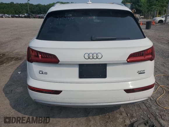 ✅ 2018 Audi Q5 Premium • VIN: WA1ANAFY7J2215464 • Lot: 60310235. Listed on Copart with 220,216 mi. Free auction sales archive from the USA and detailed vehicle history report at DreamBid. Image 6.