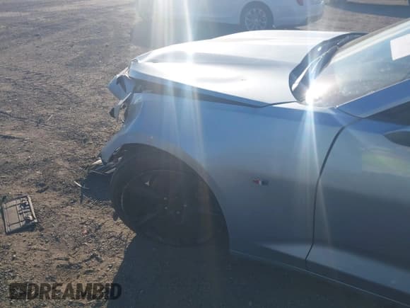 ✅ 2018 Chevrolet Camaro 1LT • VIN: 1G1FB1RX9J0139113 • Lot: 43503039. Listed on IAAI with 119,841 mi. Free auction sales archive from the USA and detailed vehicle history report at DreamBid. Image 6.