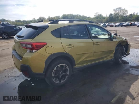 ✅ 2021 Subaru Crosstrek Premium • VIN: JF2GTAPC6MH211790 • Lot: 80604495. Listed on Copart with 105,894 mi. Free auction sales archive from the USA and detailed vehicle history report at DreamBid. Image 3.