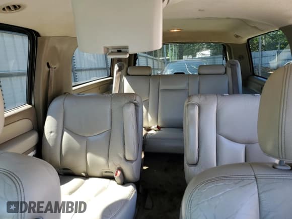 ✅ 2003 Chevrolet Suburban LT • VIN: 3GNEC16ZX3G109596 • Лот: 60547114. Опубликован ранее на Copart с пробегом 259 468 миль. Бесплатный доступ к архиву аукционных продаж из США и подробный отчёт об истории автомобиля на DreamBid. Изображение 10.