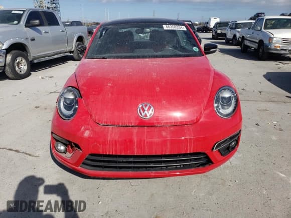 ✅ 2014 Volkswagen Beetle Turbo R-Line • VIN: 3VWVT7AT0EM656599 • Lot: 86358334. Wystawiony na Copart z przebiegiem 66 050 mil. Bezpłatny archiwum sprzedaży aukcyjnych z USA i szczegółowy raport historii pojazdu na DreamBid. Zdjęcie 5.