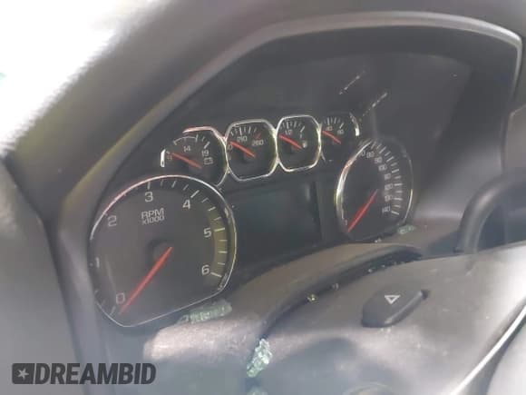 ✅ 2014 Chevrolet Silverado 1500 LT • VIN: 3GCUKREC0EG321901 • Lot: 42447811. Wystawiony na IAAI z przebiegiem Nie podano. Bezpłatny archiwum sprzedaży aukcyjnych z USA i szczegółowy raport historii pojazdu na DreamBid. Zdjęcie 16.