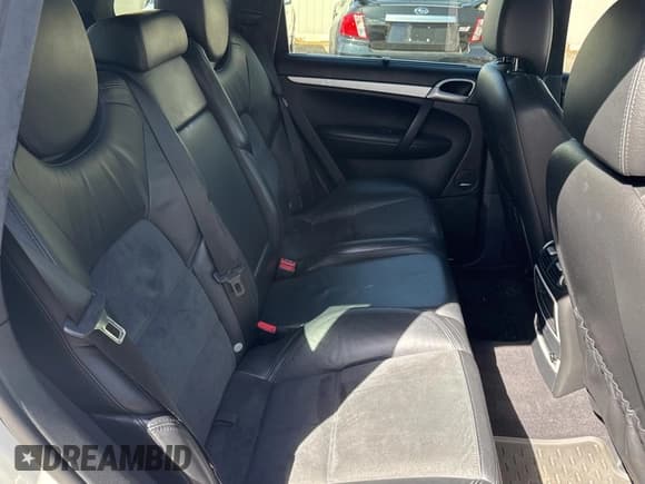 ✅ 2009 Porsche Cayenne GTS • VIN: WP1AD29P99LA60454 • Лот: 80568835. Опубликован ранее на Copart с пробегом 114 328 миль. Бесплатный доступ к архиву аукционных продаж из США и подробный отчёт об истории автомобиля на DreamBid. Изображение 6.