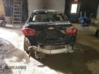 ✅ 2017 Chevrolet Cruze Premier • VIN: 1G1BF5SM2H7185748 • Lot: 39329543. Wystawiony na Copart z przebiegiem 80 590 mil. Bezpłatny archiwum sprzedaży aukcyjnych z USA i szczegółowy raport historii pojazdu na DreamBid. Zdjęcie 6.