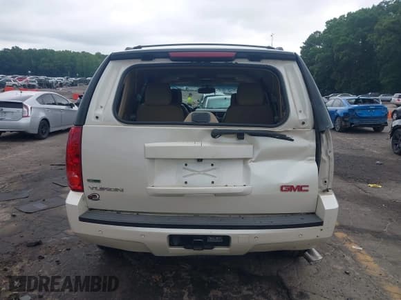 ✅ 2012 GMC Yukon SLT • VIN: 1GKS1CE01CR212913 • Lot: 42504883. Wystawiony na IAAI z przebiegiem 190 421 mil. Bezpłatny archiwum sprzedaży aukcyjnych z USA i szczegółowy raport historii pojazdu na DreamBid. Zdjęcie 6.