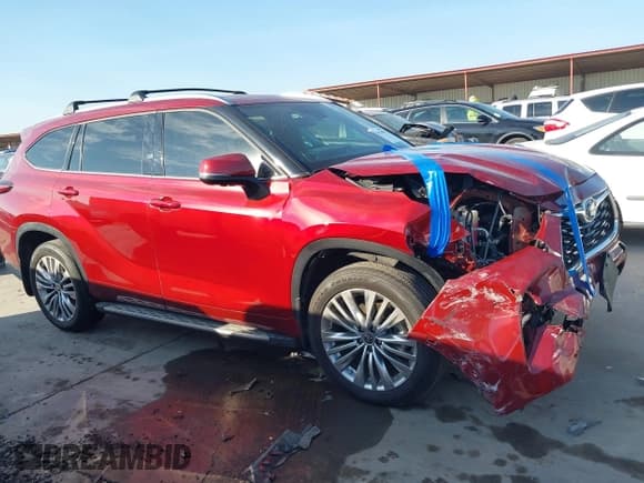 ✅ 2023 Toyota Highlander Hybrid Platinum • VIN: 5TDFARAH0PS020563 • Лот: 43120964. Опубликован ранее на IAAI с пробегом 15 520 миль. Бесплатный доступ к архиву аукционных продаж из США и подробный отчёт об истории автомобиля на DreamBid. Изображение 14.