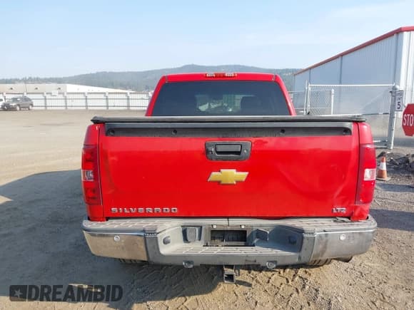 ✅ 2013 Chevrolet Silverado 1500 LTZ • VIN: 3GCPKTE76DG100346 • Lot: 43101111. Wystawiony na IAAI z przebiegiem 147 797 mil. Bezpłatny archiwum sprzedaży aukcyjnych z USA i szczegółowy raport historii pojazdu na DreamBid. Zdjęcie 16.