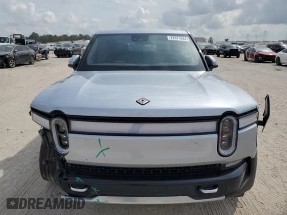 ✅ 2023 Rivian R1T Adventure • VIN: 7FCTGAAA1PN020612 • Lot: 72971044. Wystawiony na Copart z przebiegiem 7 858 mil. Bezpłatny archiwum sprzedaży aukcyjnych z USA i szczegółowy raport historii pojazdu na DreamBid. Zdjęcie 5.