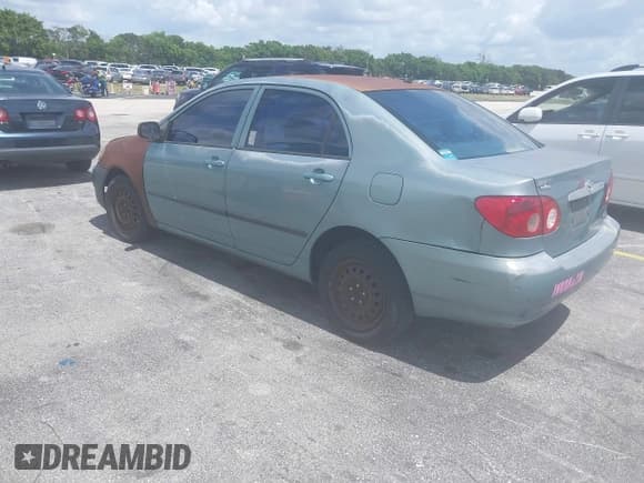 ✅ 2006 Toyota Corolla CE • VIN: 1NXBR32EX6Z722307 • Lot: 42545906. Listed on IAAI with 299,999 mi. Free auction sales archive from the USA and detailed vehicle history report at DreamBid. Image 3.