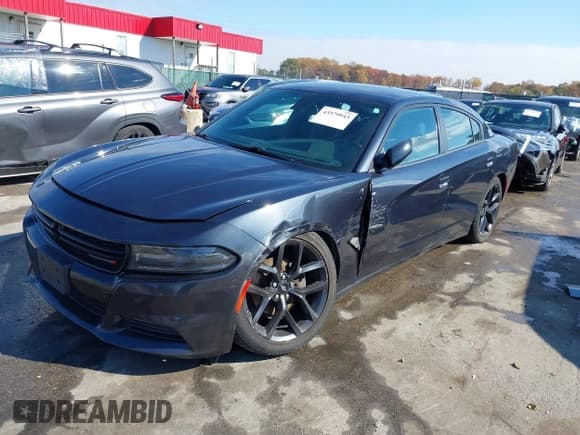 ✅ 2019 Dodge Charger SXT • VIN: 2C3CDXBG8KH510569 • Лот: 43579943. Опубликован ранее на IAAI с пробегом 169 275 миль. Бесплатный доступ к архиву аукционных продаж из США и подробный отчёт об истории автомобиля на DreamBid. Изображение 2.