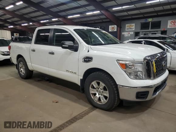✅ 2017 Nissan Titan SV • VIN: 1N6AA1EK5HN555894 • Lot: 91813615. Listed on Copart with 122,600 mi. Free auction sales archive from the USA and detailed vehicle history report at DreamBid. Image 4.