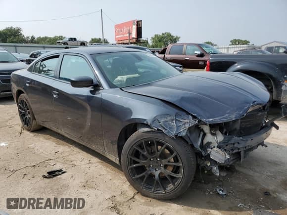 ✅ 2018 Dodge Charger SXT Plus • VIN: 2C3CDXHG3JH144980 • Лот: 70448975. Опубликован ранее на Copart с пробегом 122 821 миль. Бесплатный доступ к архиву аукционных продаж из США и подробный отчёт об истории автомобиля на DreamBid. Изображение 4.