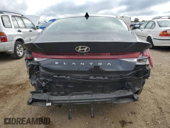 2024 Hyundai Elantra SEL с VIN KMHLS4DG1RU715411, выставлен на аукционе Copart как лот 81704795 с пробегом 11 230 миль миль и Списание • Salvage title. История ставок и продаж доступна на DreamBid. Изображение 6.