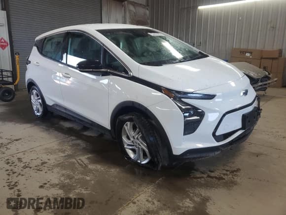 ✅ 2023 Chevrolet Bolt EV 1LT • VIN: 1G1FW6S0XP4184562 • Lot: 64635934. Wystawiony na Copart z przebiegiem 28 212 mil. Bezpłatny archiwum sprzedaży aukcyjnych z USA i szczegółowy raport historii pojazdu na DreamBid. Zdjęcie 4.
