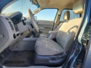 ✅ 2010 Ford Escape XLT • VIN: 1FMCU0DG7AKC61863 • Lot: 84989525. Wystawiony na Copart z przebiegiem 155 517 mil. Bezpłatny archiwum sprzedaży aukcyjnych z USA i szczegółowy raport historii pojazdu na DreamBid. Zdjęcie 7.