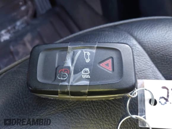 ✅ 2011 Land Rover Range Rover HSE • VIN: SALME1D45BA342636 • Lot: 43914097. Wystawiony na IAAI z przebiegiem 247 243 mil. Bezpłatny archiwum sprzedaży aukcyjnych z USA i szczegółowy raport historii pojazdu na DreamBid. Zdjęcie 11.