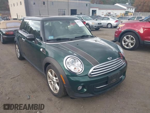 ✅ 2013 MINI Hardtop • VIN: WMWSU3C55DT692280 • Lot: 43517157. Wystawiony na IAAI z przebiegiem 121 491 mil. Bezpłatny archiwum sprzedaży aukcyjnych z USA i szczegółowy raport historii pojazdu na DreamBid. Zdjęcie 6.