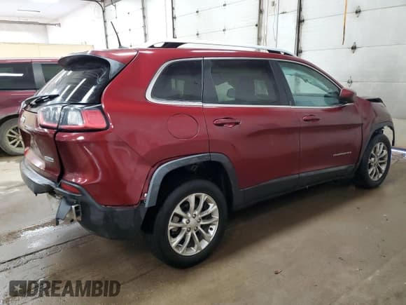 ✅ 2019 Jeep Cherokee Latitude • VIN: 1C4PJLCB0KD241143 • Lot: 86598155. Wystawiony na Copart z przebiegiem 135 150 mil. Bezpłatny archiwum sprzedaży aukcyjnych z USA i szczegółowy raport historii pojazdu na DreamBid. Zdjęcie 3.