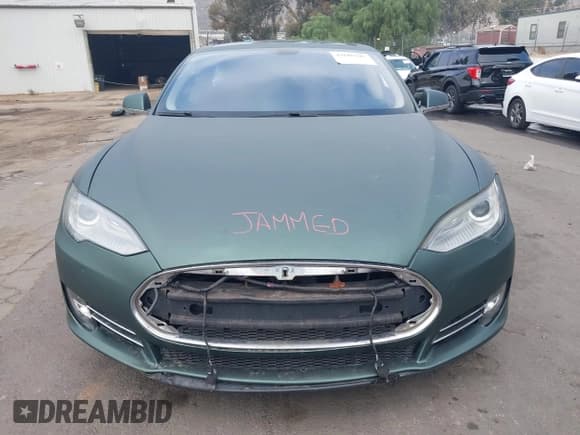 ✅ 2013 Tesla Model S • VIN: 5YJSA1CG3DFP20078 • Лот: 43609347. Опубликован ранее на IAAI с пробегом Не указан. Бесплатный доступ к архиву аукционных продаж из США и подробный отчёт об истории автомобиля на DreamBid. Изображение 12.