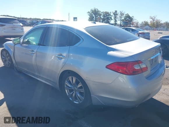 ✅ 2012 Infiniti M • VIN: JN1BY1AR3CM391021 • Lot: 43464297. Listed on IAAI with 135,930 mi. Free auction sales archive from the USA and detailed vehicle history report at DreamBid. Image 3.
