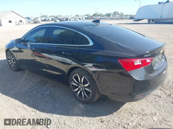 2018 Chevrolet Malibu LT z VIN 1G1ZD5ST3JF196829, wystawiony jako IAAI lot #43345908 z przebiegiem 103 132 mil mil oraz . Historia ofert i sprzedaży dostępna na DreamBid. Obrazek 3.