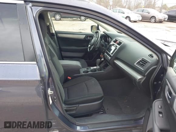 ✅ 2017 Subaru Outback Premium • VIN: 4S4BSAFC0H3375483 • Lot: 43733444. Wystawiony na IAAI z przebiegiem 100 368 mil. Bezpłatny archiwum sprzedaży aukcyjnych z USA i szczegółowy raport historii pojazdu na DreamBid. Zdjęcie 5.