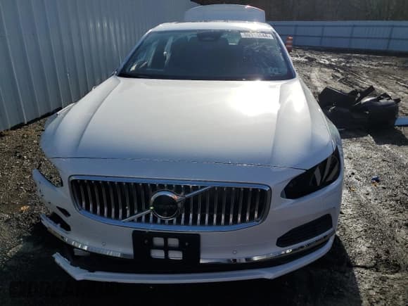 ✅ 2024 Volvo S90 Recharge Plug-In Hybrid Ultimate • VIN: LVYH60AF9RP401077 • Лот: 80315544. Опубликован ранее на Copart с пробегом 248 миль. Бесплатный доступ к архиву аукционных продаж из США и подробный отчёт об истории автомобиля на DreamBid. Изображение 5.