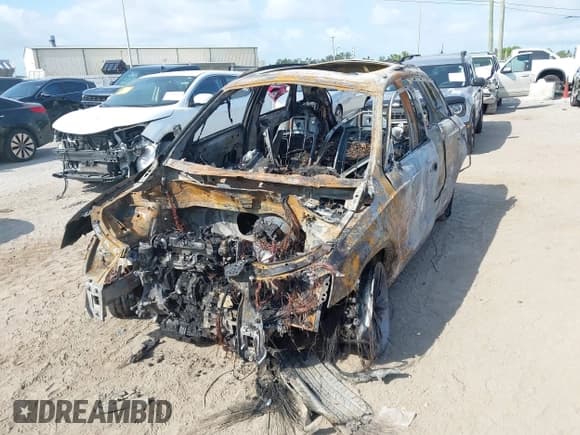 ✅ 2018 Audi Q3 Premium Plus • VIN: WA1HCCFSXJR033163 • Лот: 42367820. Опубликован ранее на IAAI с пробегом Не указан. Бесплатный доступ к архиву аукционных продаж из США и подробный отчёт об истории автомобиля на DreamBid. Изображение 6.