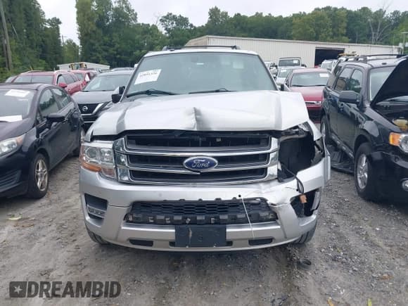 ✅ 2015 Ford Expedition Limited • VIN: 1FMJU1KT4FEF39024 • Lot: 42891326. Wystawiony na IAAI z przebiegiem 126 907 mil. Bezpłatny archiwum sprzedaży aukcyjnych z USA i szczegółowy raport historii pojazdu na DreamBid. Zdjęcie 12.