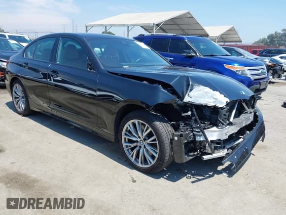 ✅ 2023 BMW 3 Series 330i • VIN: 3MW69FF07P8D02103 • Lot: 42934805. Wystawiony na IAAI z przebiegiem 31 426 mil. Bezpłatny archiwum sprzedaży aukcyjnych z USA i szczegółowy raport historii pojazdu na DreamBid. Zdjęcie 1.