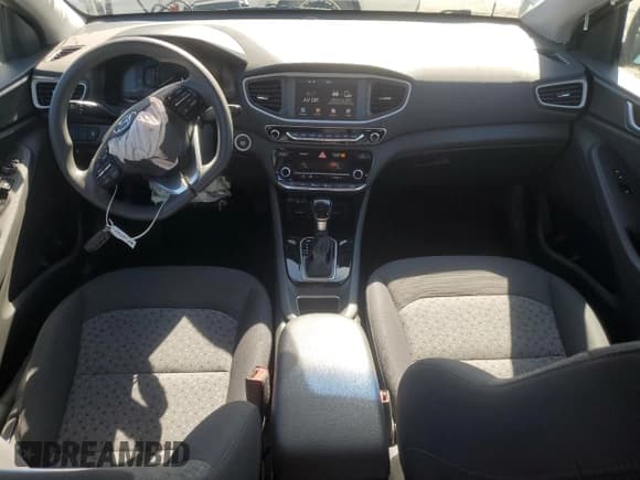 ✅ 2017 Hyundai Ioniq Blue • VIN: KMHC65LC1HU022409 • Lot: 82265615. Listed on Copart with 83,392 mi. Free auction sales archive from the USA and detailed vehicle history report at DreamBid. Image 8.