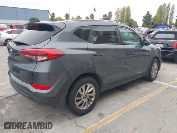✅ 2016 Hyundai Tucson SE • VIN: KM8J33A41GU107605 • Лот: 43465294. Опубликован ранее на IAAI с пробегом 108 511 миль. Бесплатный доступ к архиву аукционных продаж из США и подробный отчёт об истории автомобиля на DreamBid. Изображение 4.