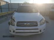 ✅ 2007 Toyota RAV4 Limited • VIN: JTMZK31V975009659 • Lot: 82448845. Wystawiony na Copart z przebiegiem 209 398 mil. Bezpłatny archiwum sprzedaży aukcyjnych z USA i szczegółowy raport historii pojazdu na DreamBid. Zdjęcie 5.