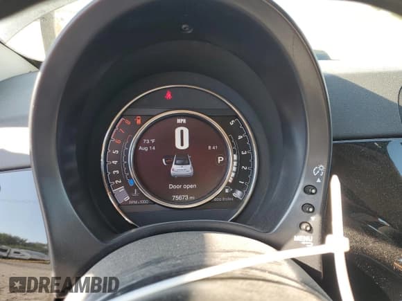 ✅ 2015 FIAT 500 Pop • VIN: 3C3CFFDR5FT678167 • Лот: 68994265. Опубликован ранее на Copart с пробегом 75 673 миль. Бесплатный доступ к архиву аукционных продаж из США и подробный отчёт об истории автомобиля на DreamBid. Изображение 9.