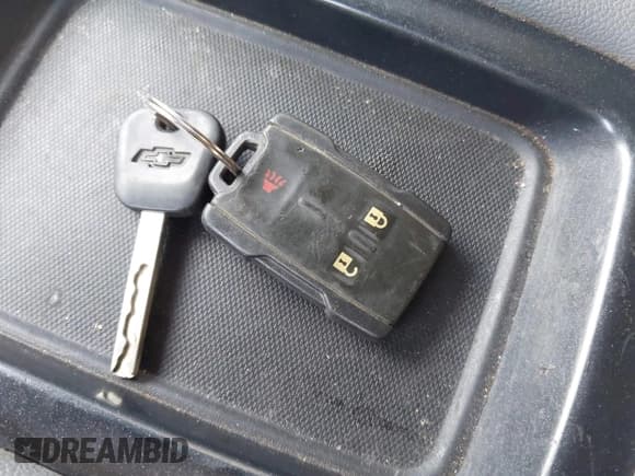 ✅ 2017 Chevrolet Silverado 2500HD Work Truck • VIN: 1GC1KUEG4HF237787 • Lot: 43037501. Listed on IAAI with 257,194 mi. Free auction sales archive from the USA and detailed vehicle history report at DreamBid. Image 11.