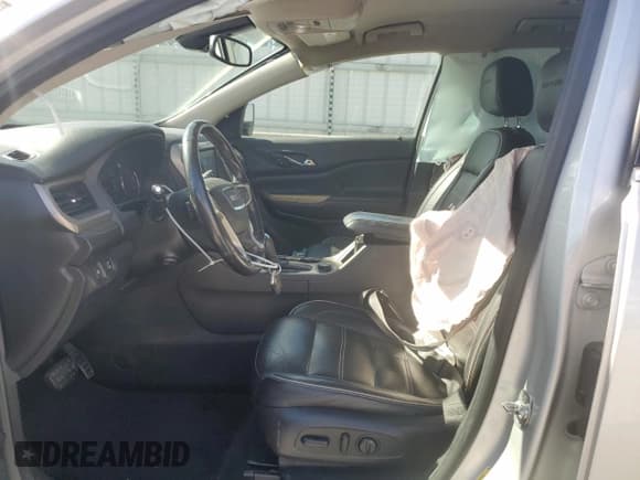 ✅ 2019 GMC Acadia Denali • VIN: 1GKKNXLS5KZ190235 • Lot: 86320805. Listed on Copart with 105,124 mi. Free auction sales archive from the USA and detailed vehicle history report at DreamBid. Image 7.