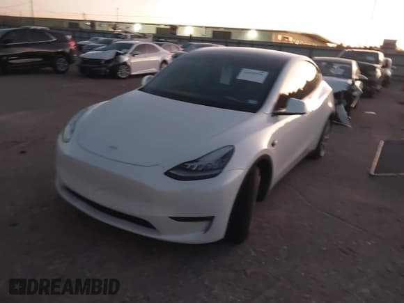 ✅ 2022 Tesla Model Y Long Range • VIN: 7SAYGDEE8NF357061 • Lot: 43539196. Listed on IAAI with 108,074 mi. Free auction sales archive from the USA and detailed vehicle history report at DreamBid. Image 19.