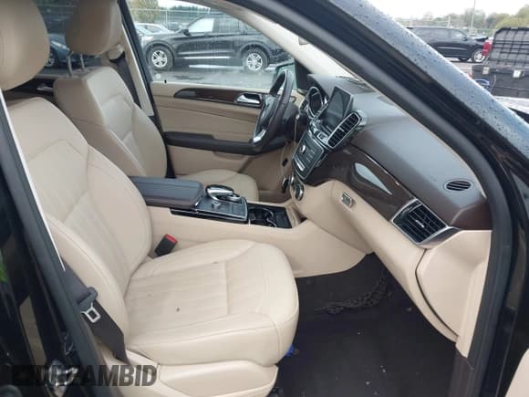 ✅ 2019 Mercedes-Benz GLE 400 • VIN: 4JGDA5GB8KB210397 • Lot: 43397132. Listed on IAAI with 50,832 mi. Free auction sales archive from the USA and detailed vehicle history report at DreamBid. Image 5.