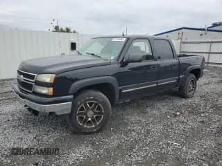 ✅ 2006 Chevrolet Silverado 1500 LT2 • VIN: 2GCEK13T561176809 • Лот: 81753265. Опубликован ранее на Copart с пробегом 168 256 миль. Бесплатный доступ к архиву аукционных продаж из США и подробный отчёт об истории автомобиля на DreamBid. Изображение 1.