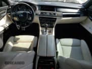 ✅ 2014 BMW 7 Series 750i • VIN: WBAYA8C59ED499805 • Lot: 80535825. Wystawiony na Copart z przebiegiem 141 351 mil. Bezpłatny archiwum sprzedaży aukcyjnych z USA i szczegółowy raport historii pojazdu na DreamBid. Zdjęcie 8.