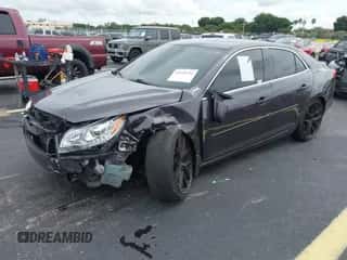 2015 Chevrolet Malibu LT z VIN 1G11C5SL2FF195016, wystawiony jako IAAI lot #43151114 z przebiegiem 115 934 mil mil oraz . Historia ofert i sprzedaży dostępna na DreamBid. Obrazek 2.