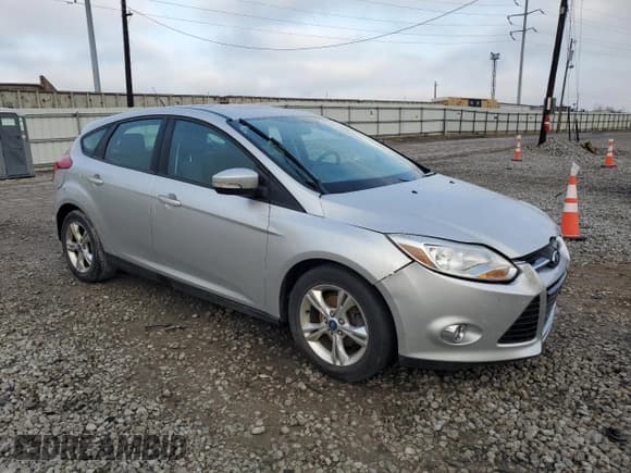 ✅ 2012 Ford Focus SE • VIN: 1FAHP3K23CL188553 • Lot: 93265285. Wystawiony na Copart z przebiegiem 63 010 mil. Bezpłatny archiwum sprzedaży aukcyjnych z USA i szczegółowy raport historii pojazdu na DreamBid. Zdjęcie 4.