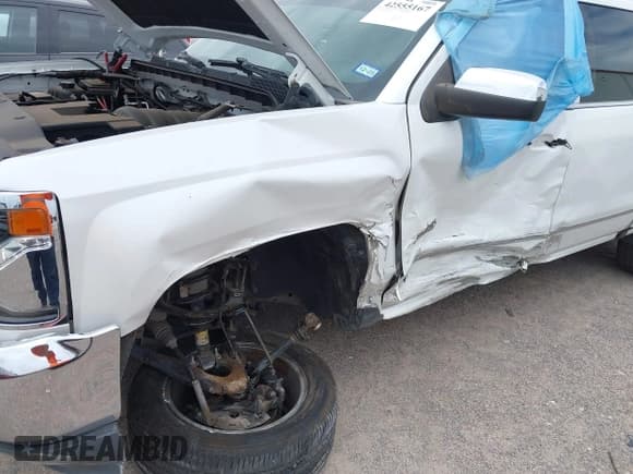 ✅ 2018 Chevrolet Silverado 1500 LTZ • VIN: 3GCUKSEC0JG279568 • Lot: 42555167. Wystawiony na IAAI z przebiegiem 108 238 mil. Bezpłatny archiwum sprzedaży aukcyjnych z USA i szczegółowy raport historii pojazdu na DreamBid. Zdjęcie 6.