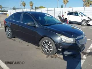 2011 Chevrolet Cruze LS z VIN 1G1PC5SH1B7308481, wystawiony jako IAAI lot #43484607 z przebiegiem 176 890 mil mil oraz . Historia ofert i sprzedaży dostępna na DreamBid. Obrazek 1.